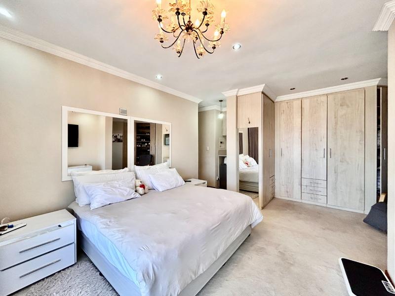 7 Bedroom Property for Sale in Kosmos Ridge North West